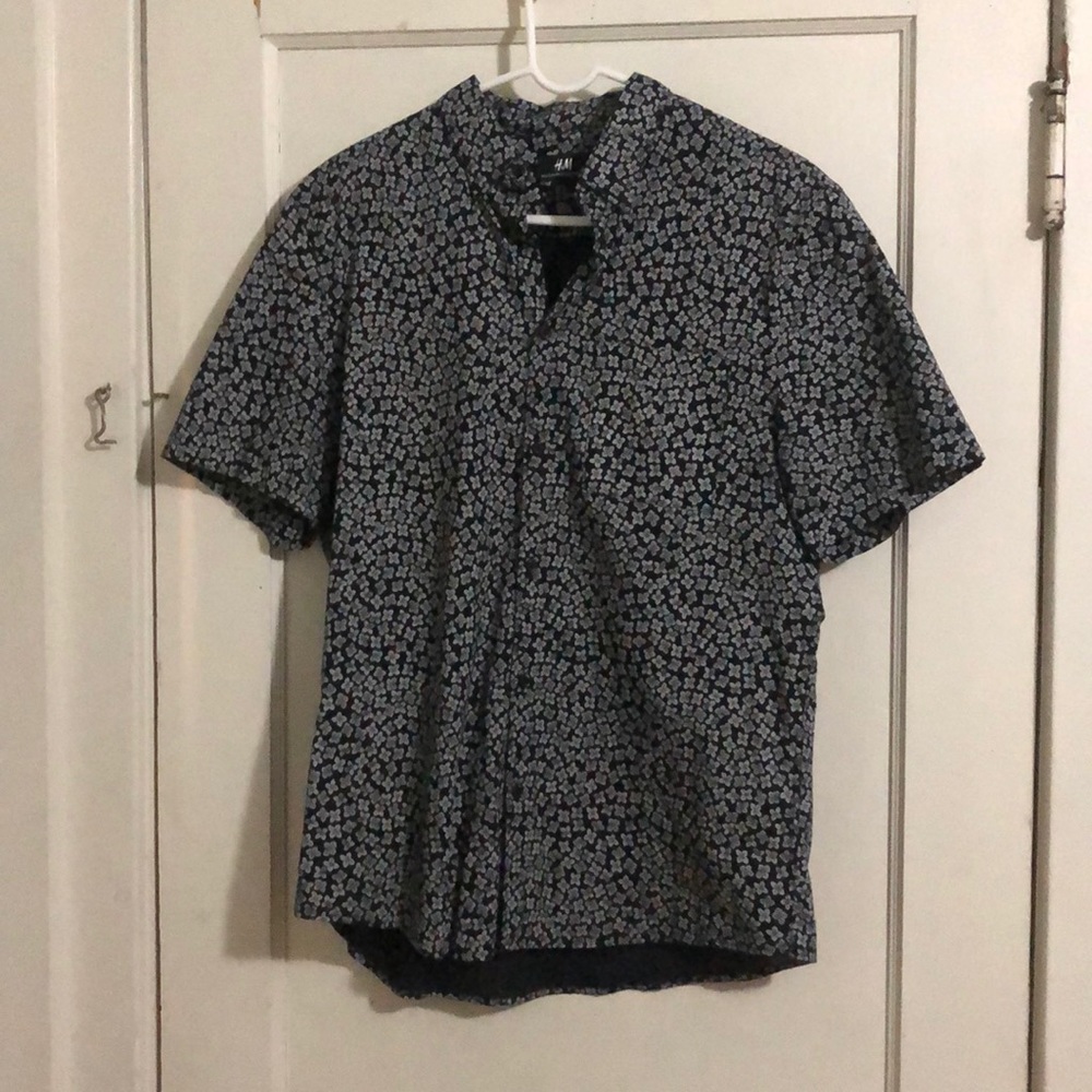 H&M short sleeve floral button down